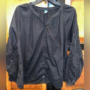 Old Navy Elegant Black Blouse with Eyelet Sleeves